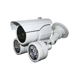 Cámara 800 líneas 2.8 a 12 mm 12 LEDs (75 - 80 m)