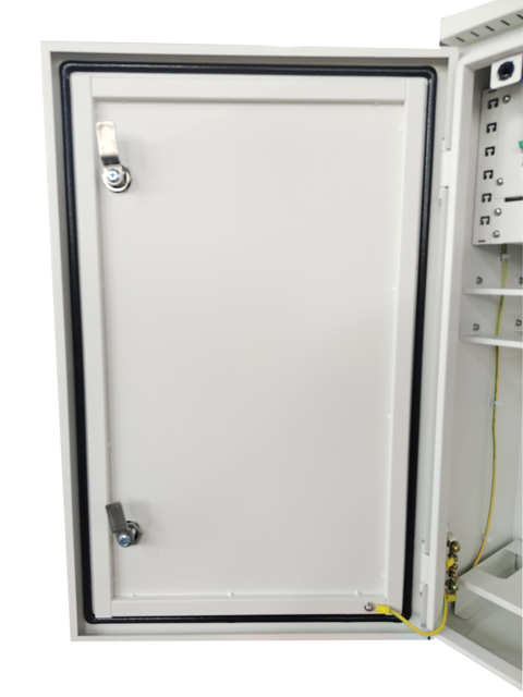 Sistema de Alimentación 24 horas con iluminación nocturna de farola. Total de Energía 480 W. 26 Wh max mas de 18 horas