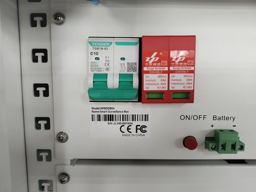 Sistema de Alimentación 24 horas con iluminación nocturna de farola. Bateria Litio 75Ah